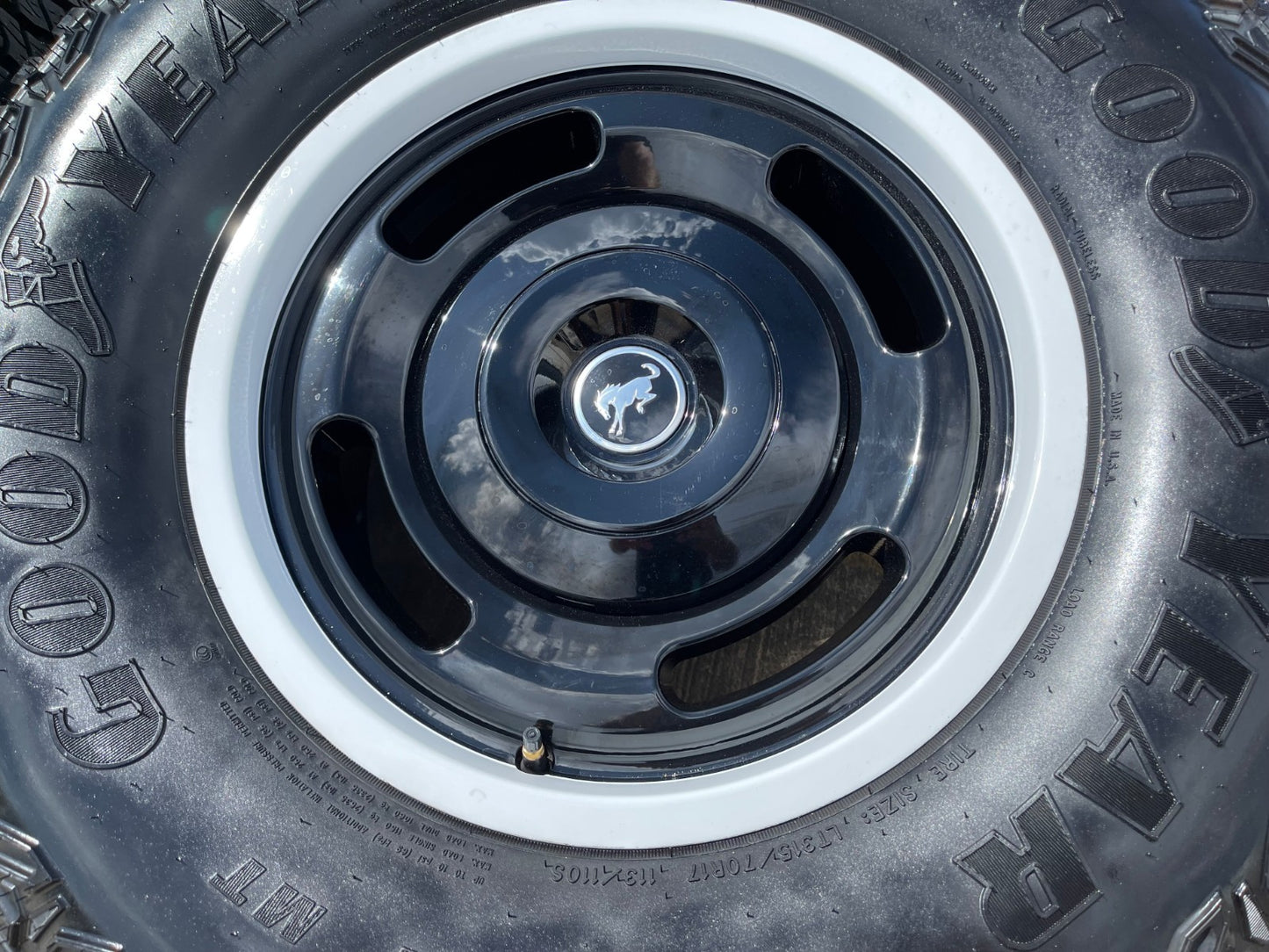 17" Ford Bronco HERITAGE Edition wheels rims SET white GOODYEAR 35"