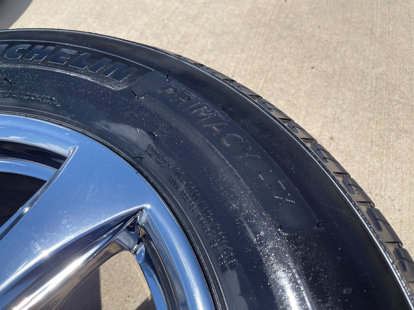 (1) 18" Ford F-150 Lariat OEM rim wheel 10168 tire Expedition MICHELIN NEW