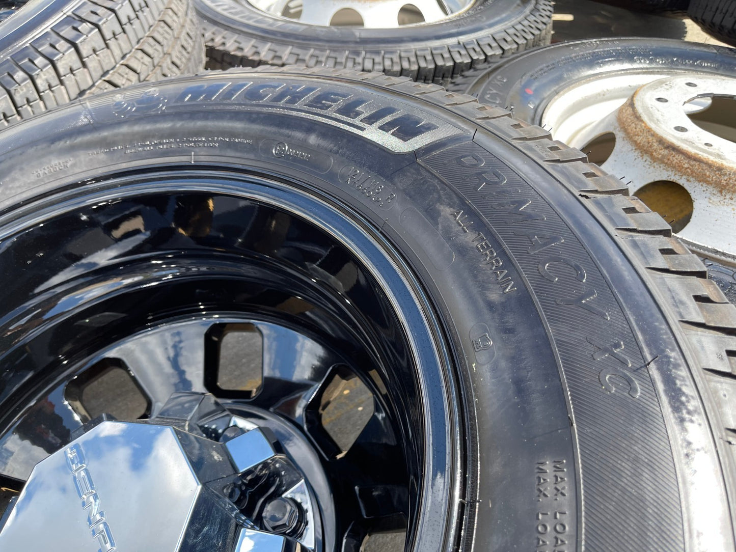 18" GMC Sierra 3500 DENALI Dually rims wheels OEM 8x210 2025 2026 MICHELIN NEW