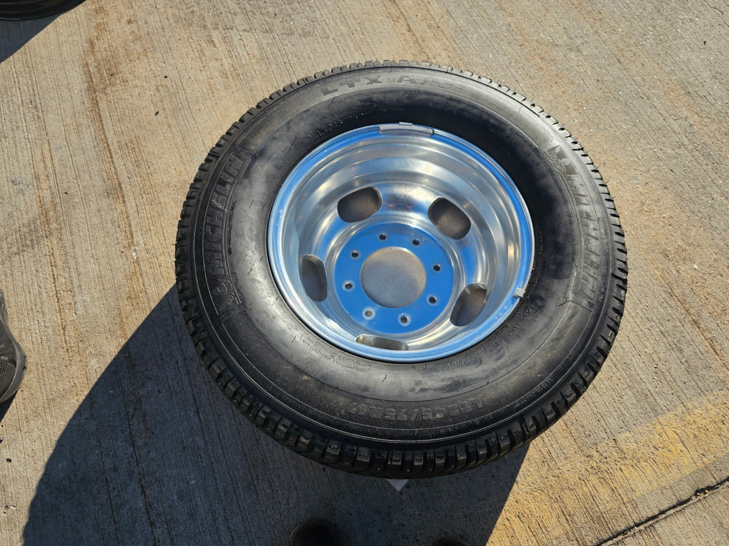 17" Ford F-350 Dually OEM rim wheel 10478 tire MICHELIN NEW