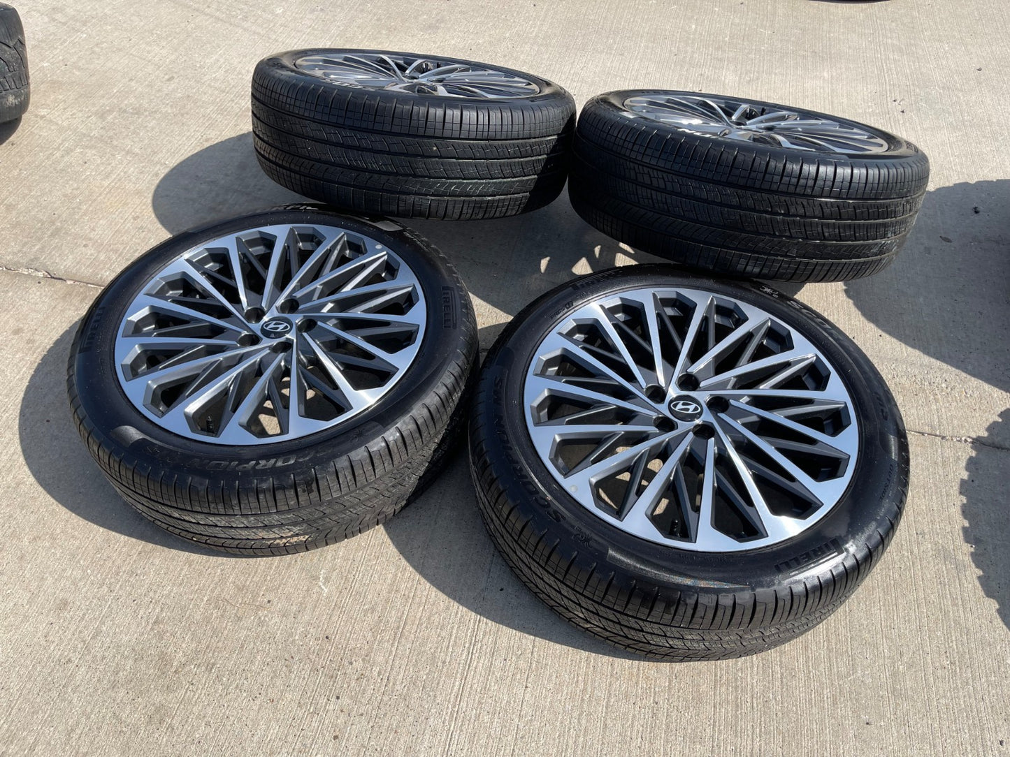 21" Hyundai Palisade Calligraphy OEM 94345 wheels rims 2026 2027 PIRELLI NEW