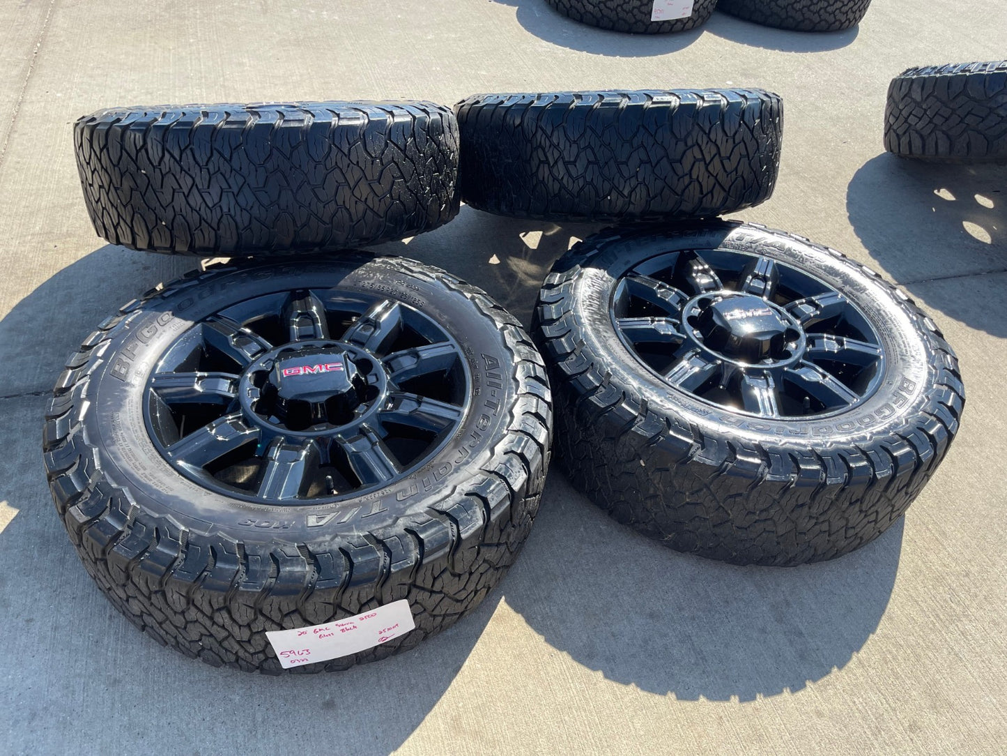 20" GMC Sierra AT4X 2500 3500 OEM 14137 5963 wheels rims Silverado BFG KO3 A/T