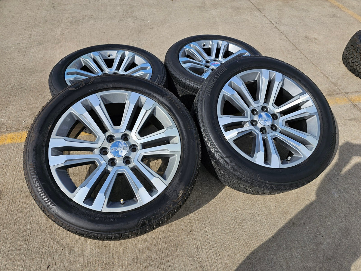 22" GMC Yukon DENALI OEM 5822 wheels rims tires Sierra SET BRIDGESTONE