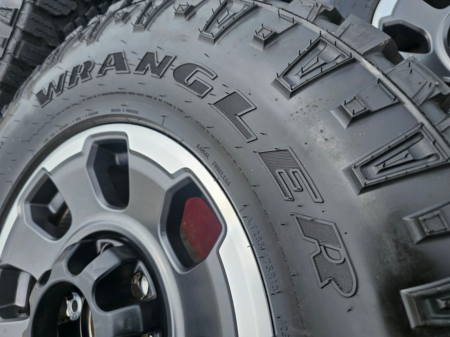 18" Ford F-250 F-350 OEM TREMOR 10482 rims wheels tires 35" GOODYEAR DURATRAC