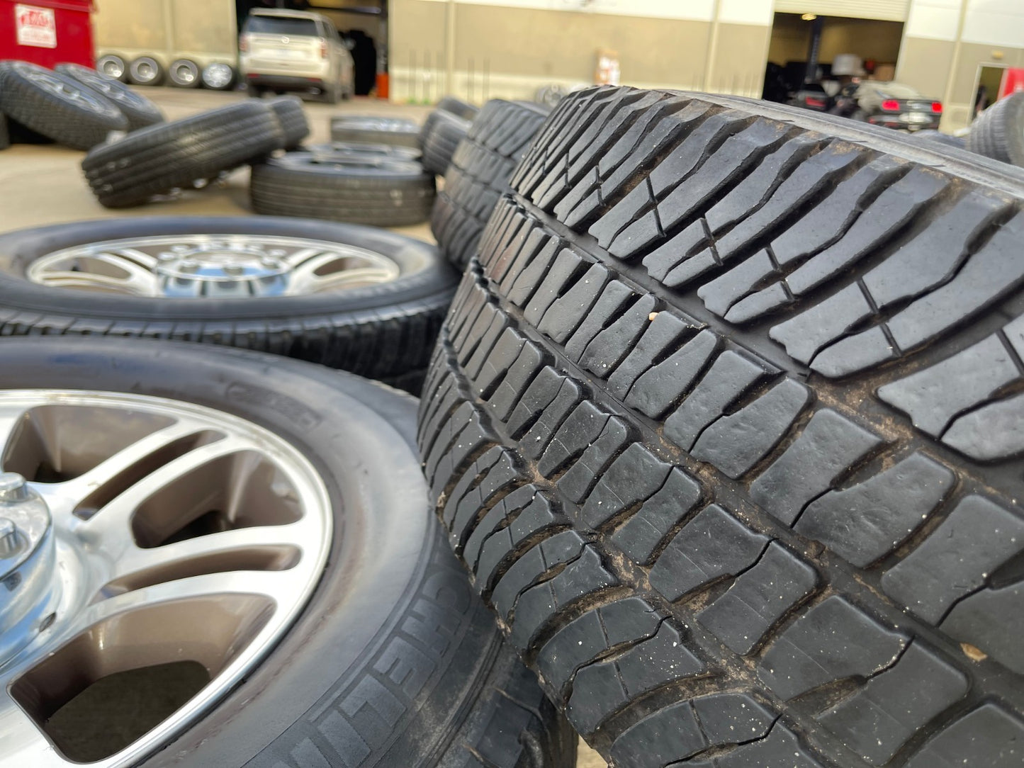 20" Ford F-250 F-350 OEM 3951 3845 KING RANCH rims wheels tires MICHELIN LTX A/T