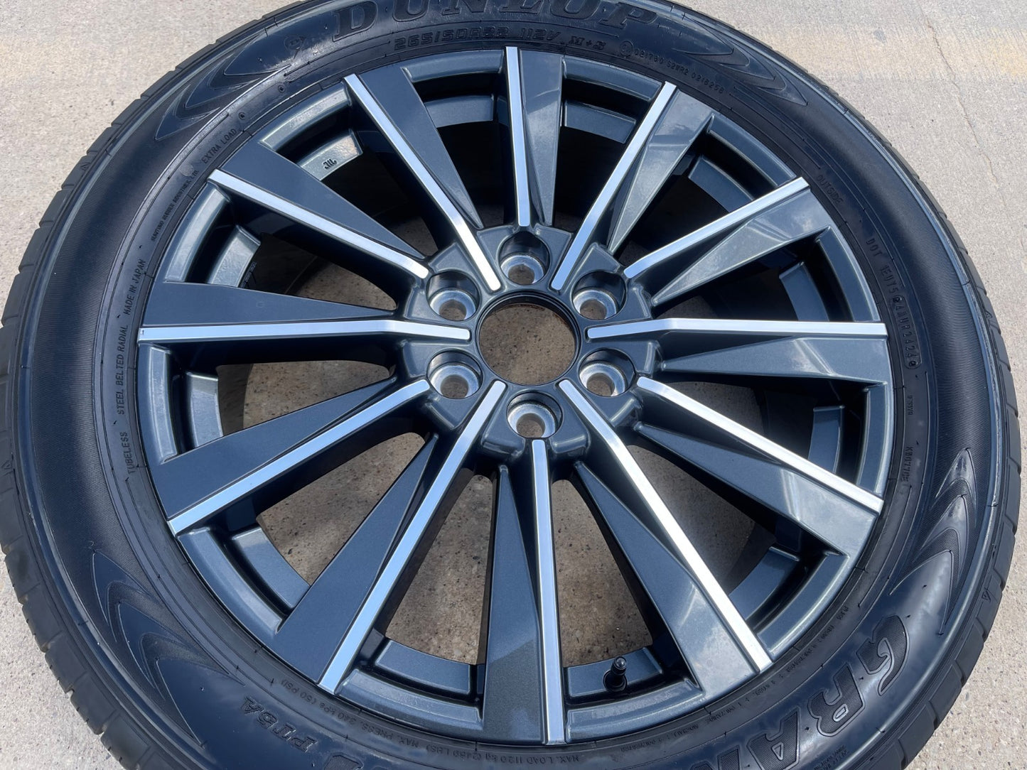 22" Lexus GX550 OEM wheel rim Toyota Land Cruiser Tundra 78519 LX600 tire NEW
