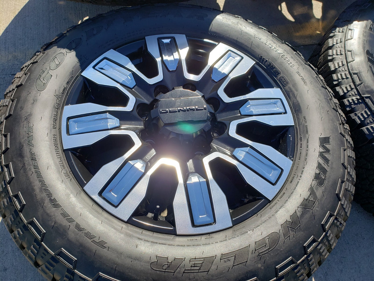 20" GMC Sierra DENALI ULTIMATE 2500 3500 OEM wheels rims 5958 Chevy