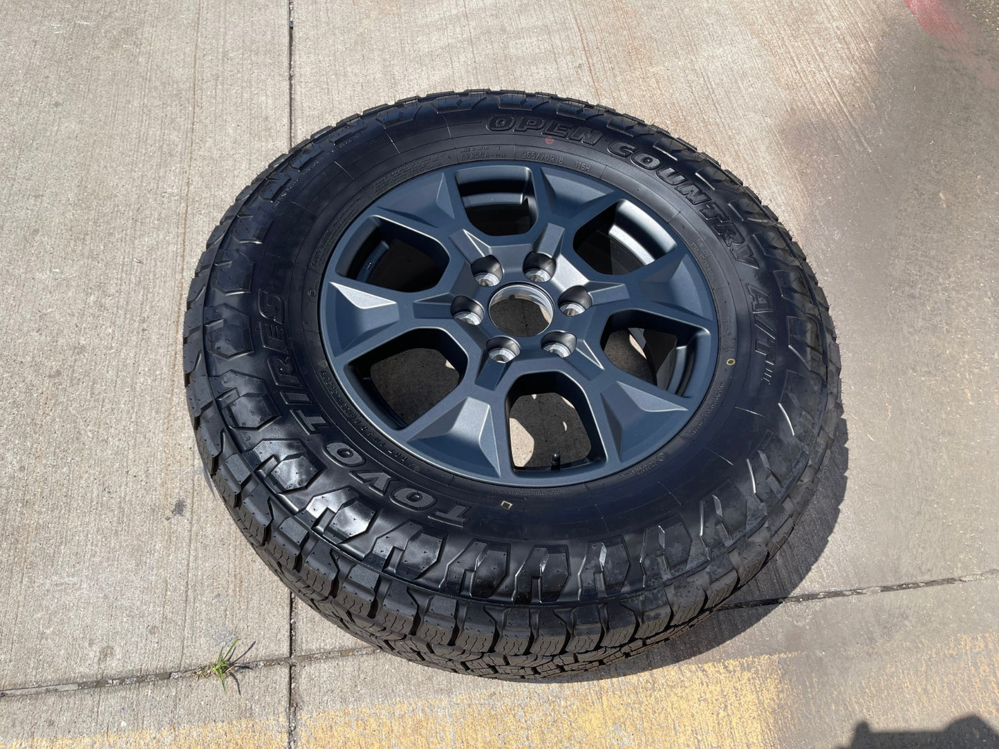 18" Lexus GX550 OEM 10544 wheel rim Toyota Land Cruiser Tundra Sequoia NEW