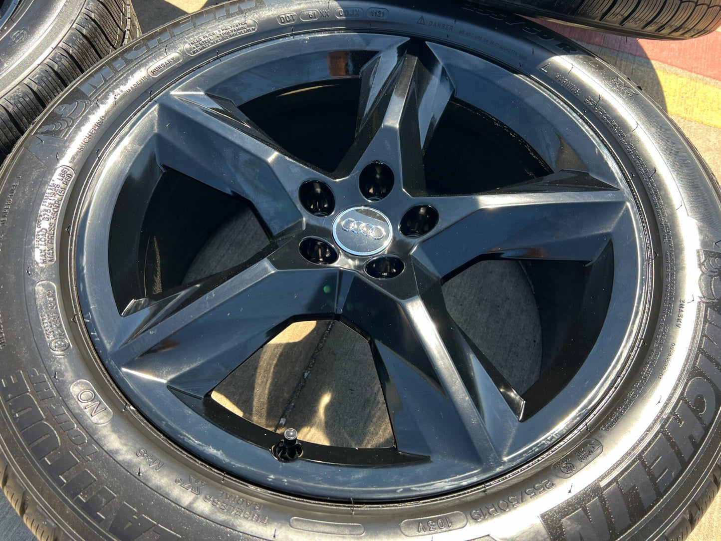 19" Audi Q7 Q8 OEM wheels rims 97749 VW Atlas Q5 NEW