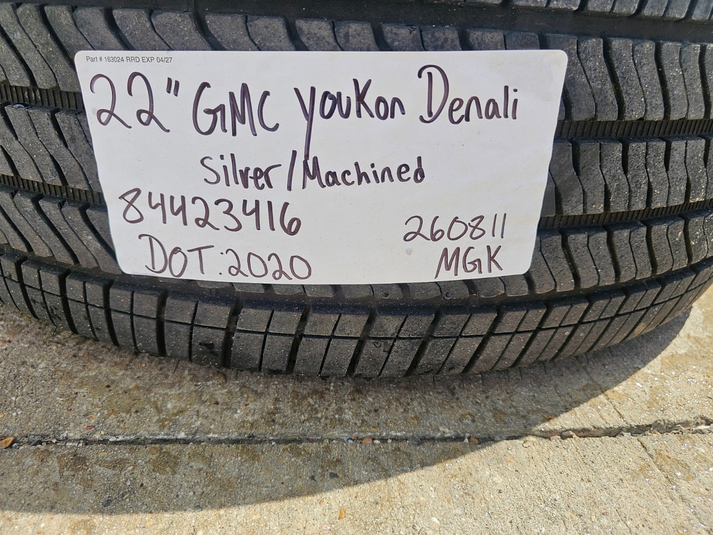 22" GMC Yukon Sierra DENALI OEM wheels rims 14025 97000 tires BRIDGESTONE SET