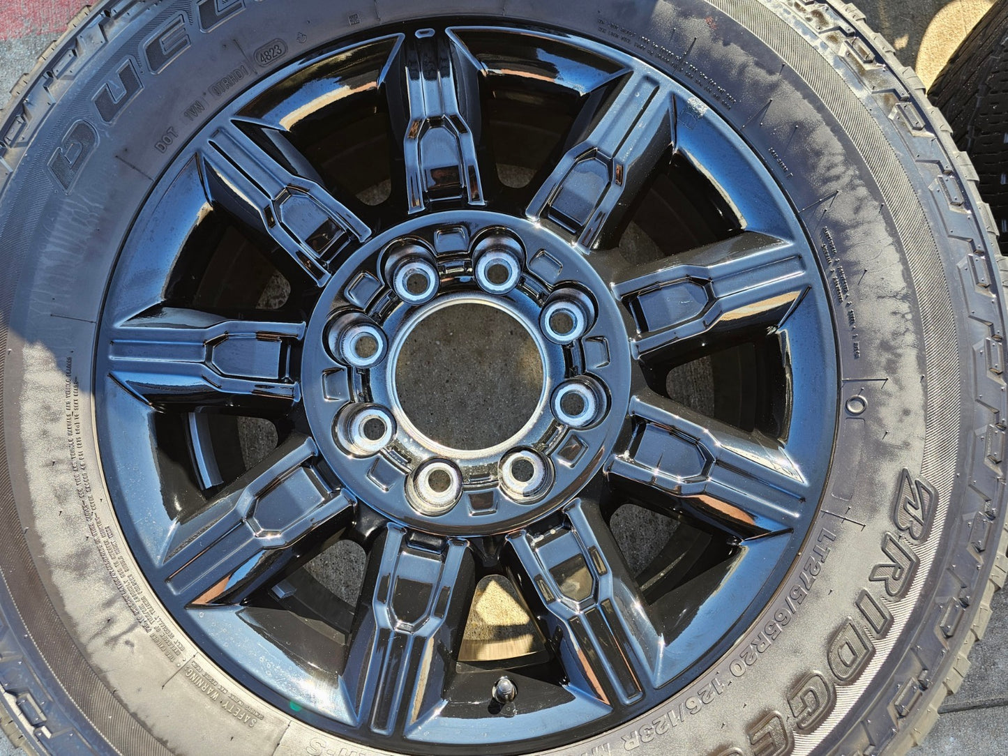 20" GMC Sierra DENALI 2500 3500 OEM 14137 5963 wheels rims Silverado tires A/T