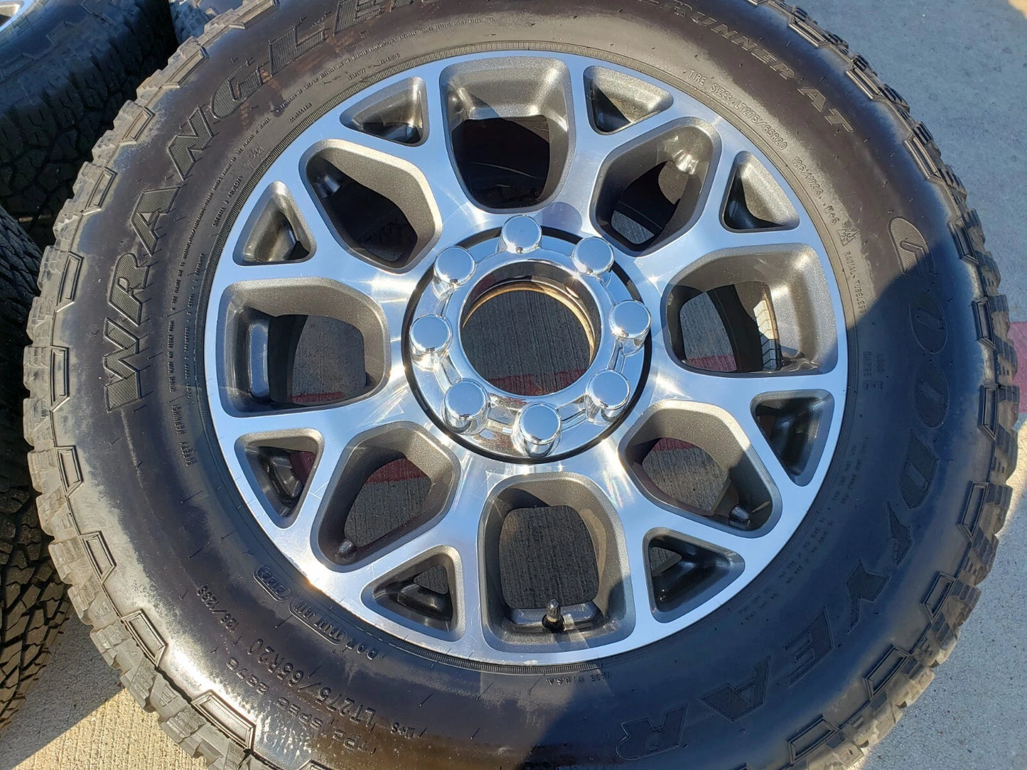 20" Ford F-250 F-350 OEM Lariat wheels rims 10292 tires