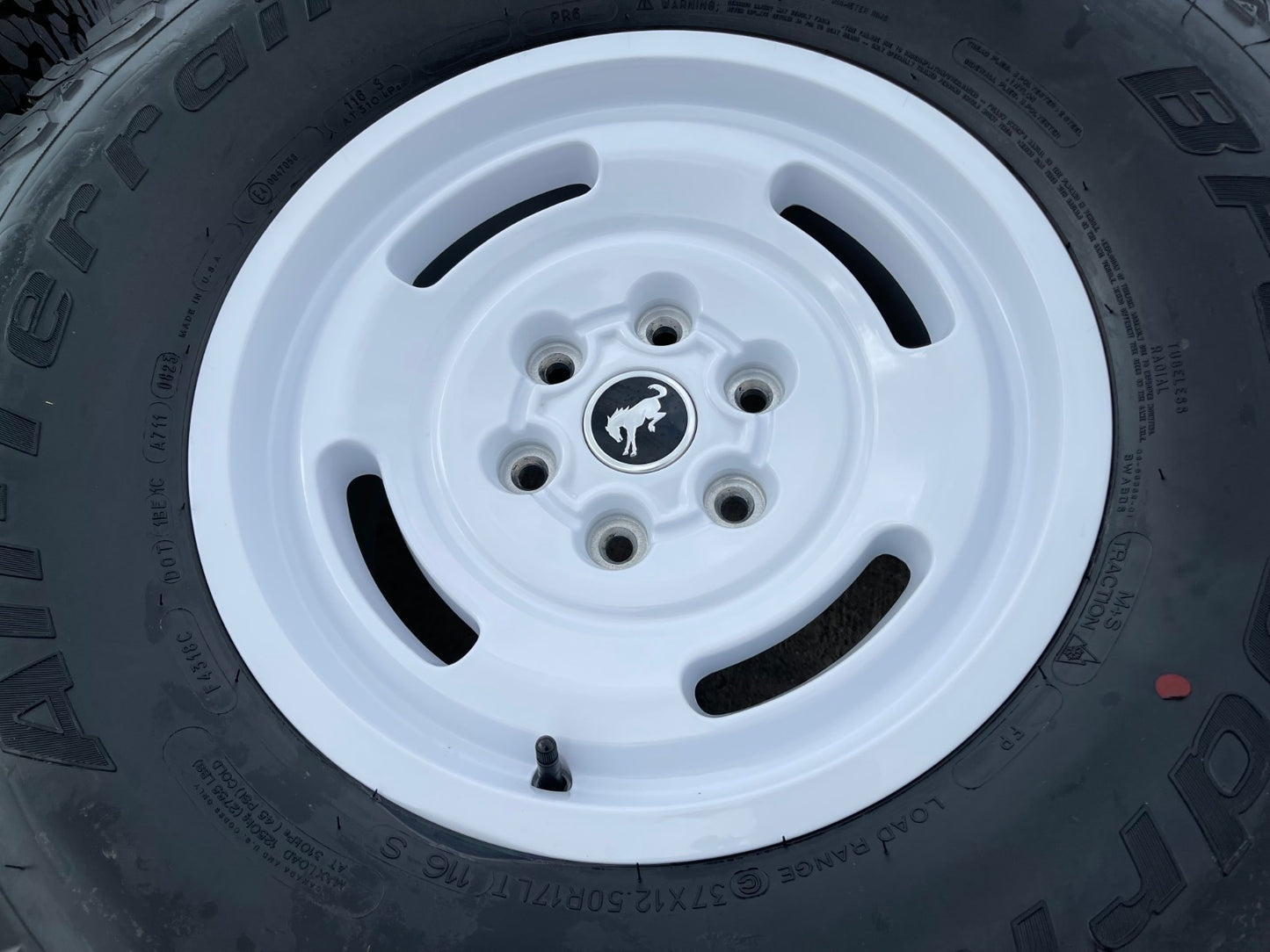17" Ford Bronco HERITAGE SASQUATCH OEM 10463 wheels rims white 37" BFG NEW
