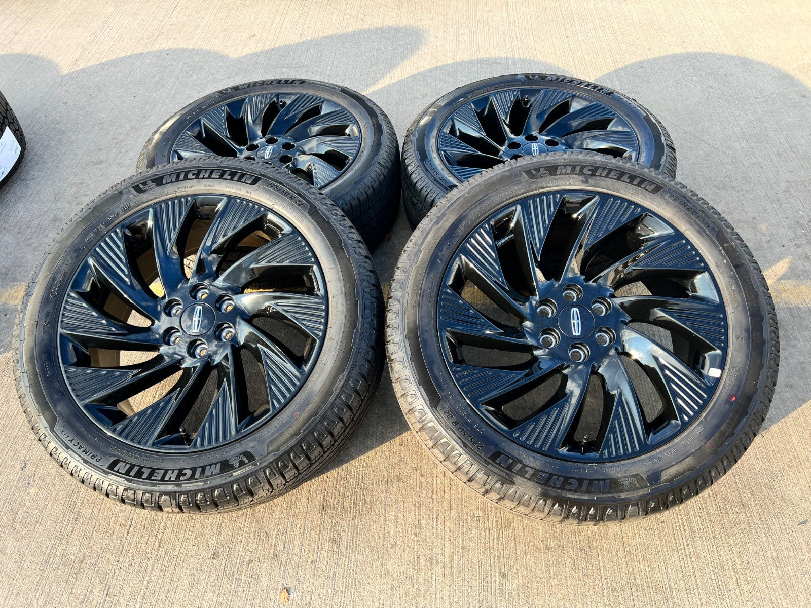 lincoln navigator　03～06　ホイールタイヤ 2003y～2006y ナビゲーター | アメ車・輸入車のスタッドレス専門サイト