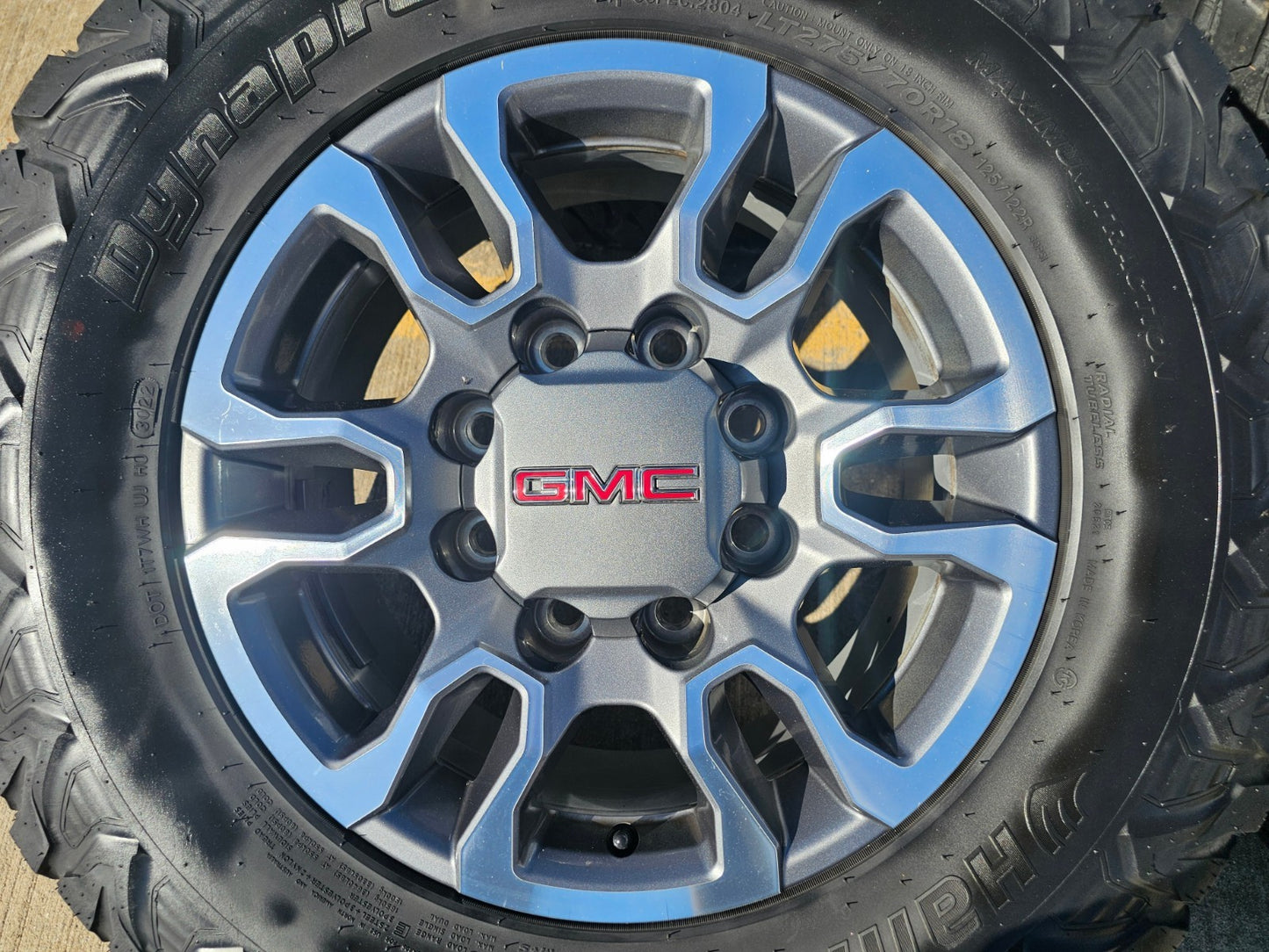 18" GMC Sierra AT4X Chevy Silverado 2500 3500 OEM 5949 wheels rims HANKOOK M/T2