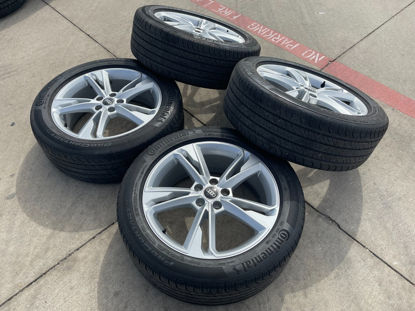 19" Audi Q8 OEM wheels rims tires 59120 Q7 RS S VW Atlas