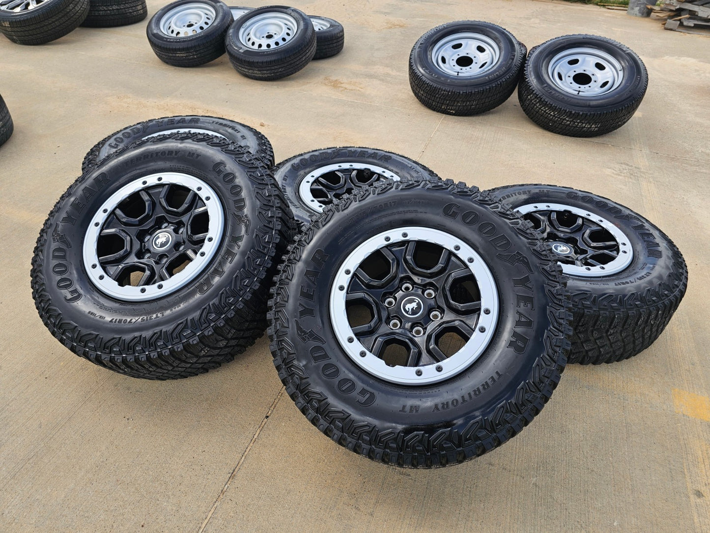 17" Ford Bronco SASQUATCH wheels rims BEADLOCK 10388 Ranger SET GOODYEAR A/T 35"
