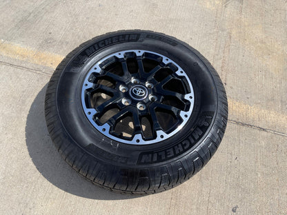 (1) 18" Toyota Tundra TRD OEM black wheel rim 75273 95407 Sequoia SET MICHELIN