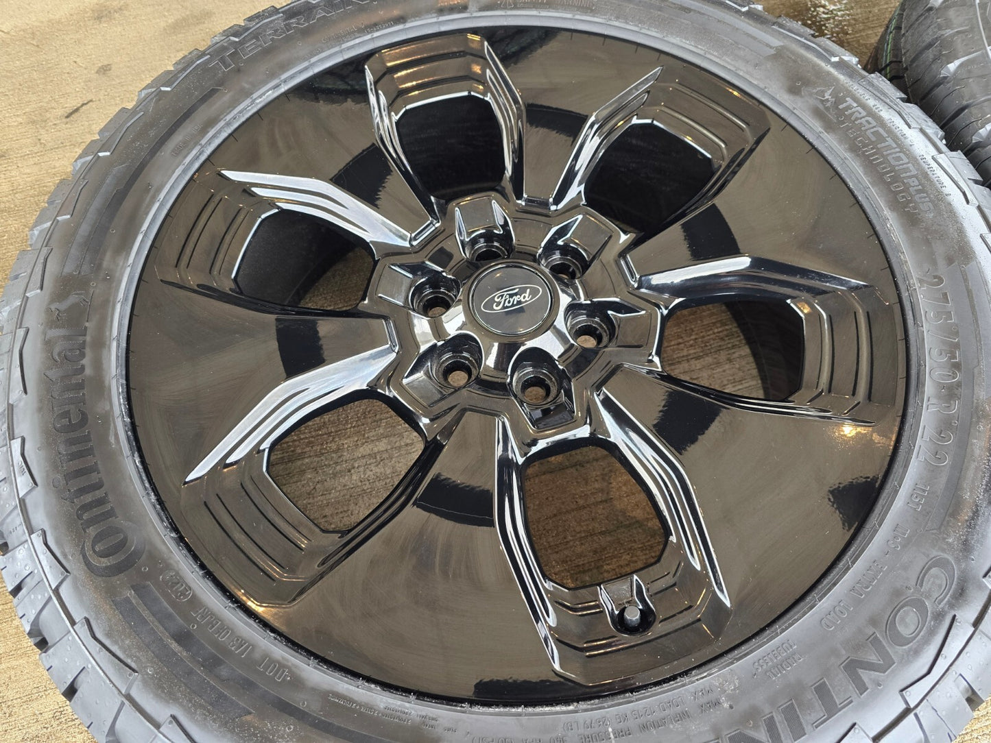 22" Ford F-150 LIMITED OEM rims wheels 10472 tires 2023 2024 2025 NEW