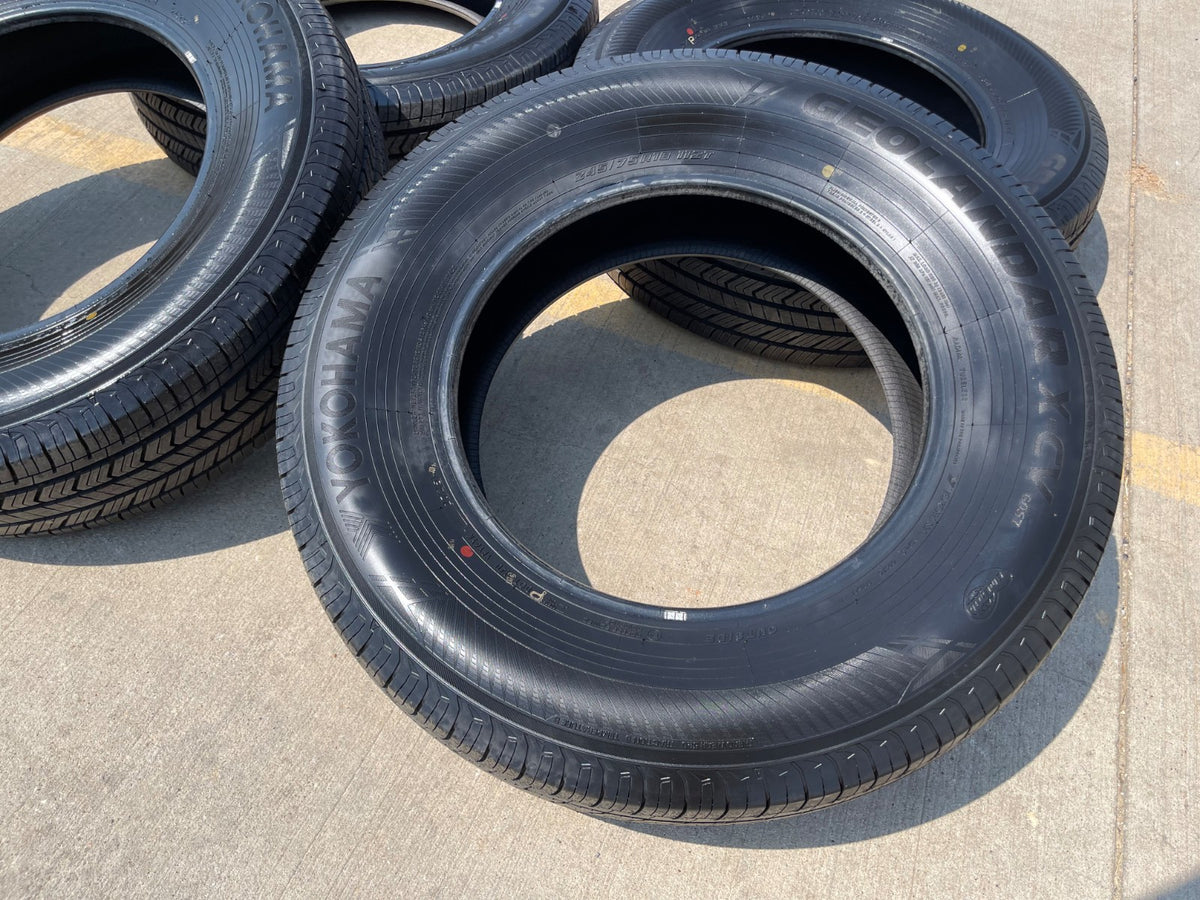 (4) 245/75/18 Yokohama Geolander X-CV tires 245/75R18 112T TAKE OFFS SET NEW