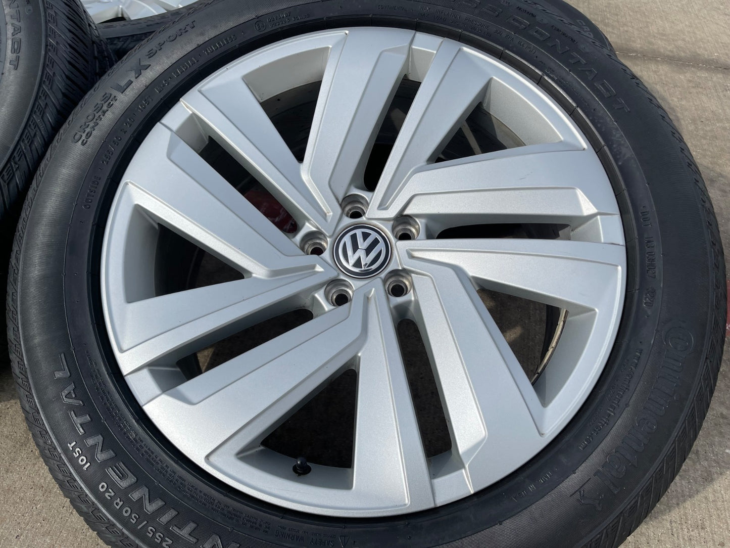 20" VW Atlas OEM wheels rims tires 70076 Audi Q7 Q8 2020 2021 2022 2023 2024