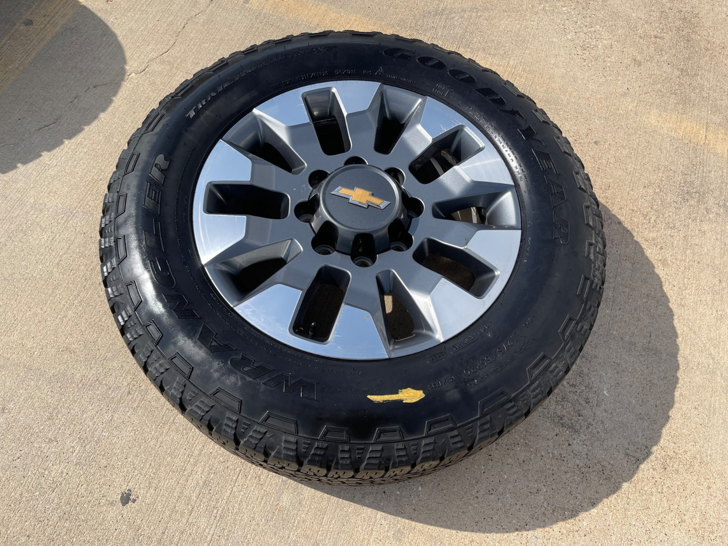 20" Chevy Silverado GMC Sierra 2500 3500 OEM 5960 5947 wheel rim tire spare