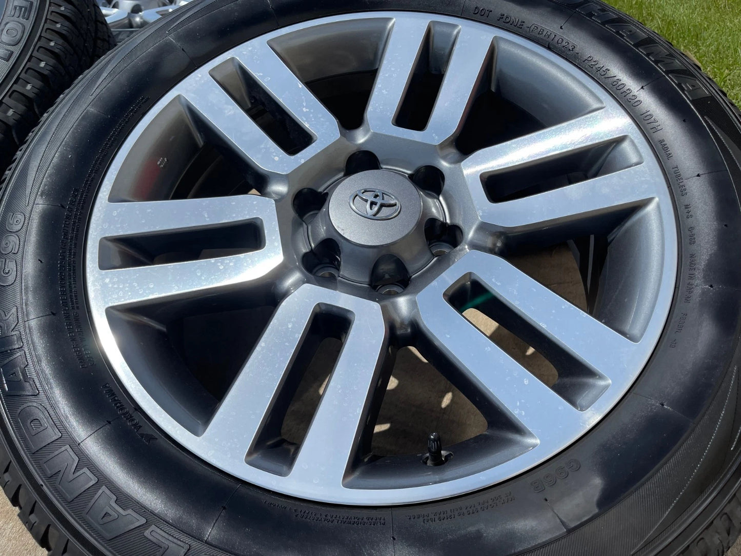 20" Toyota Tacoma 4Runner FJ Cruiser Lexus OEM 69561 wheels rims tires