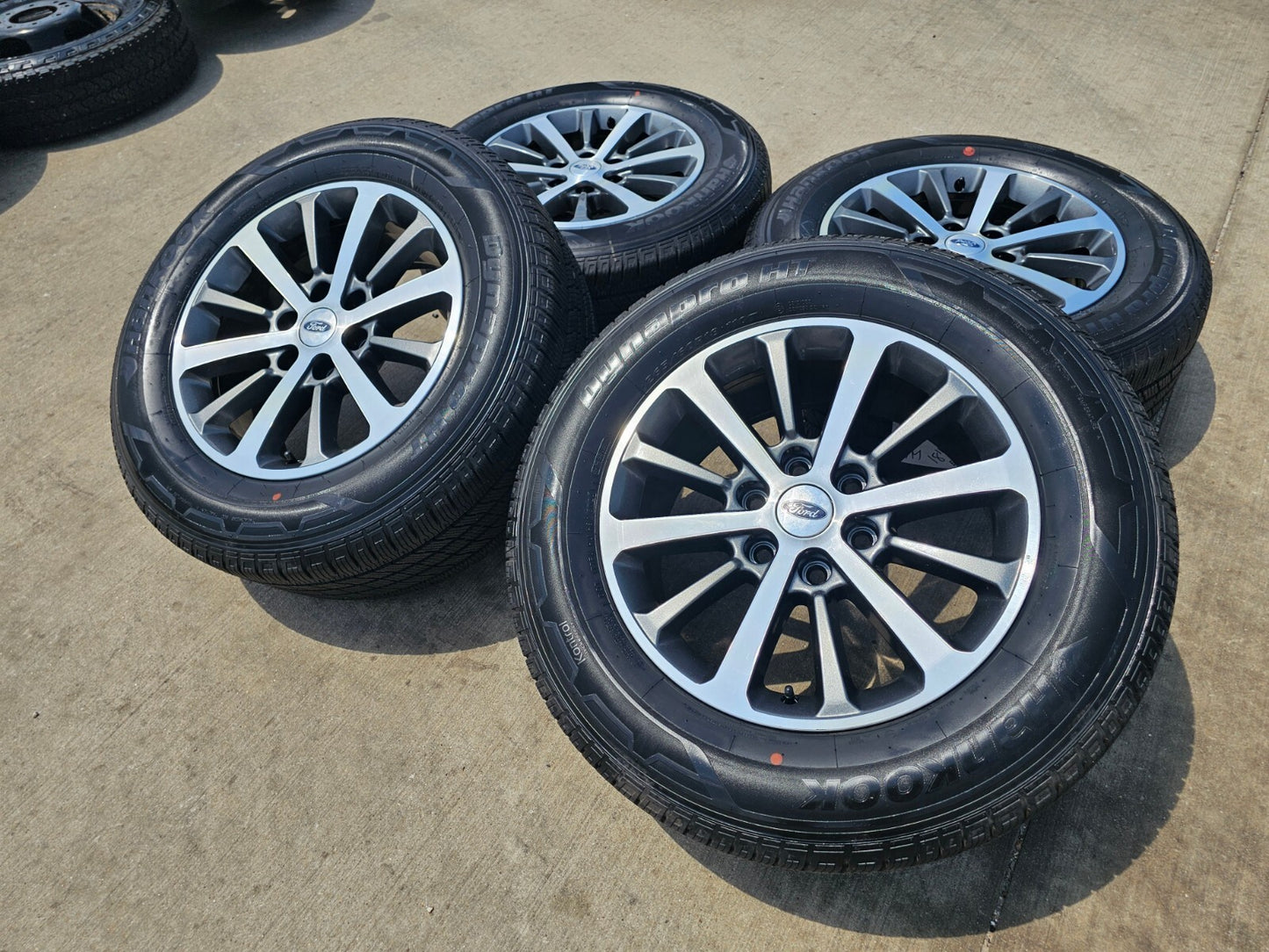 18" Ford F-150 Expedition 10142 OEM rims wheels tires NEW
