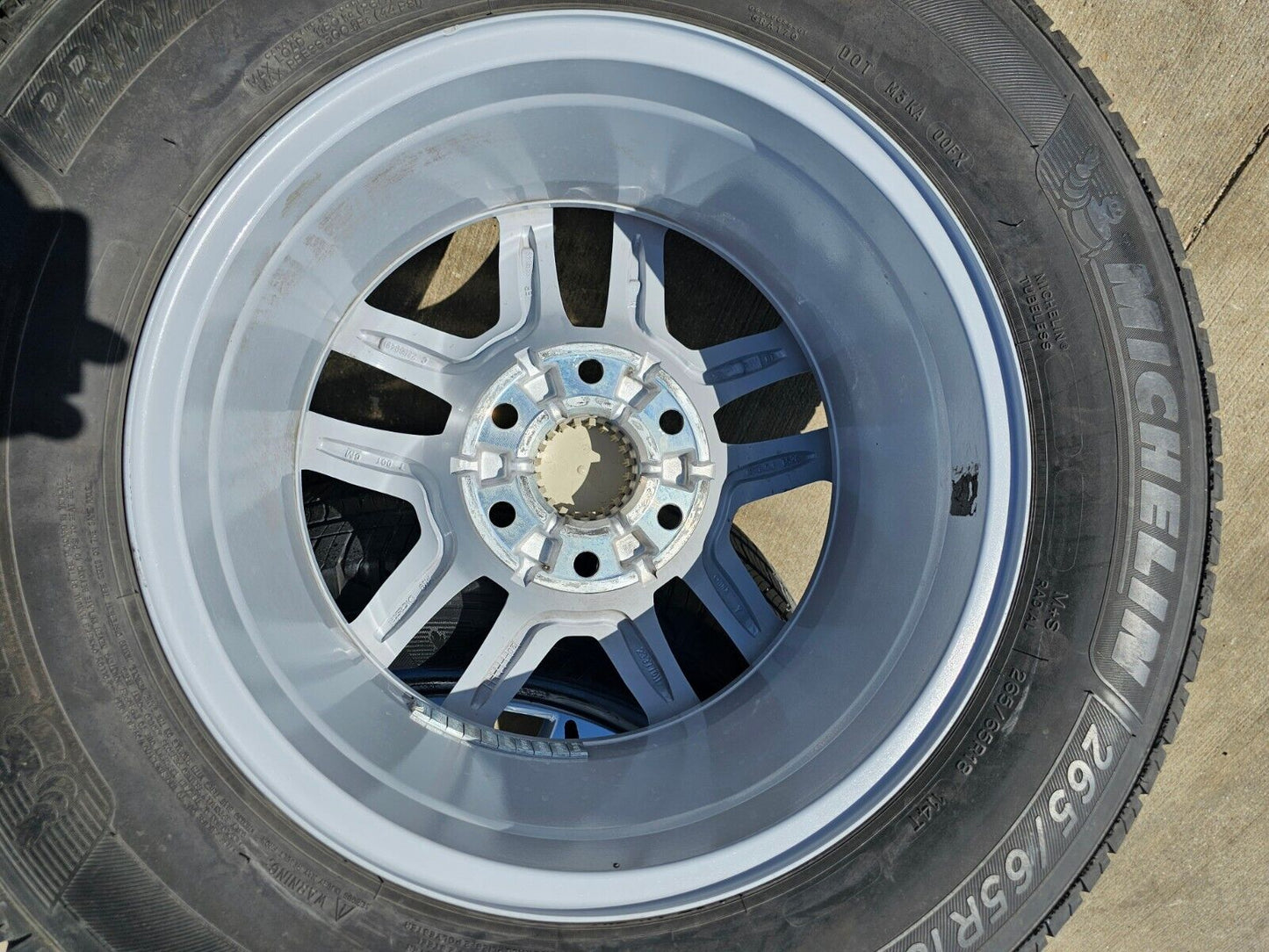 18" Chevy Silverado 1500 Suburban Tahoe OEM 5912 wheels rims GMC MICHELIN