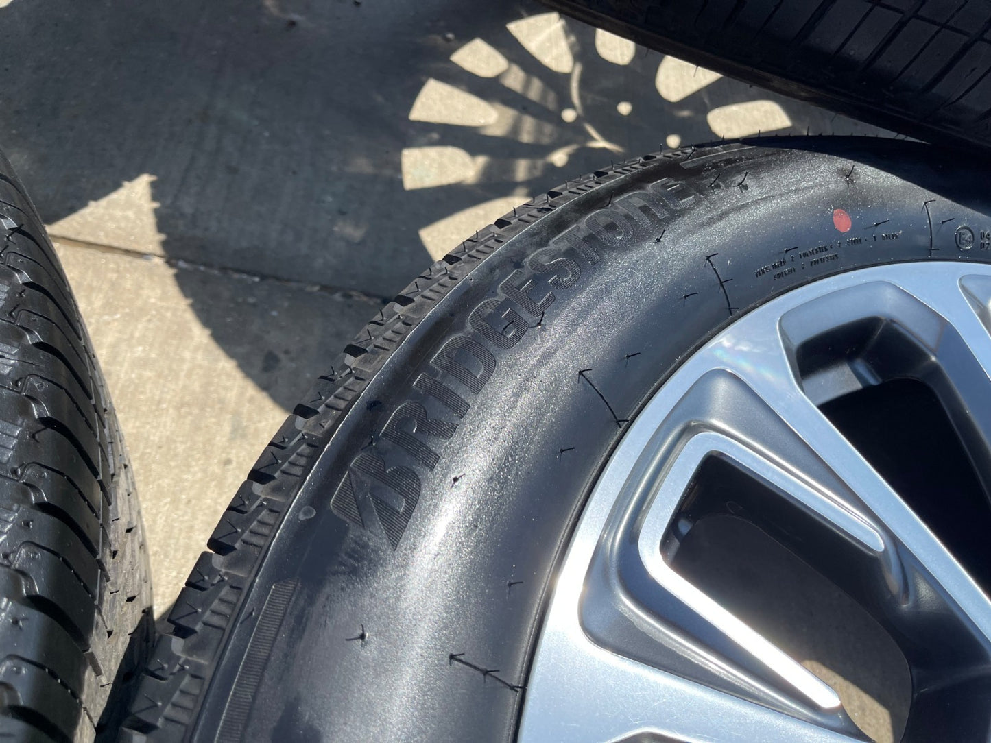 22" GMC Yukon Sierra DENALI OEM wheels rims Tahoe 2025 2026 2027 BRIDGESTONE NEW