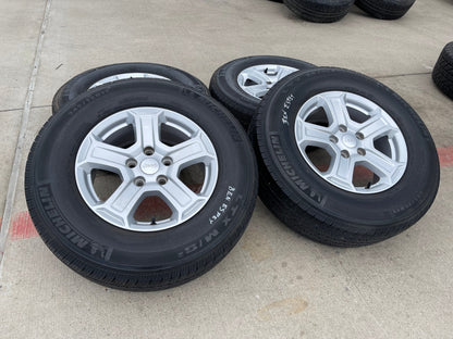 17" Jeep Wrangler Rubicon OEM wheels rims 9216 Gladiator tires MICHELIN