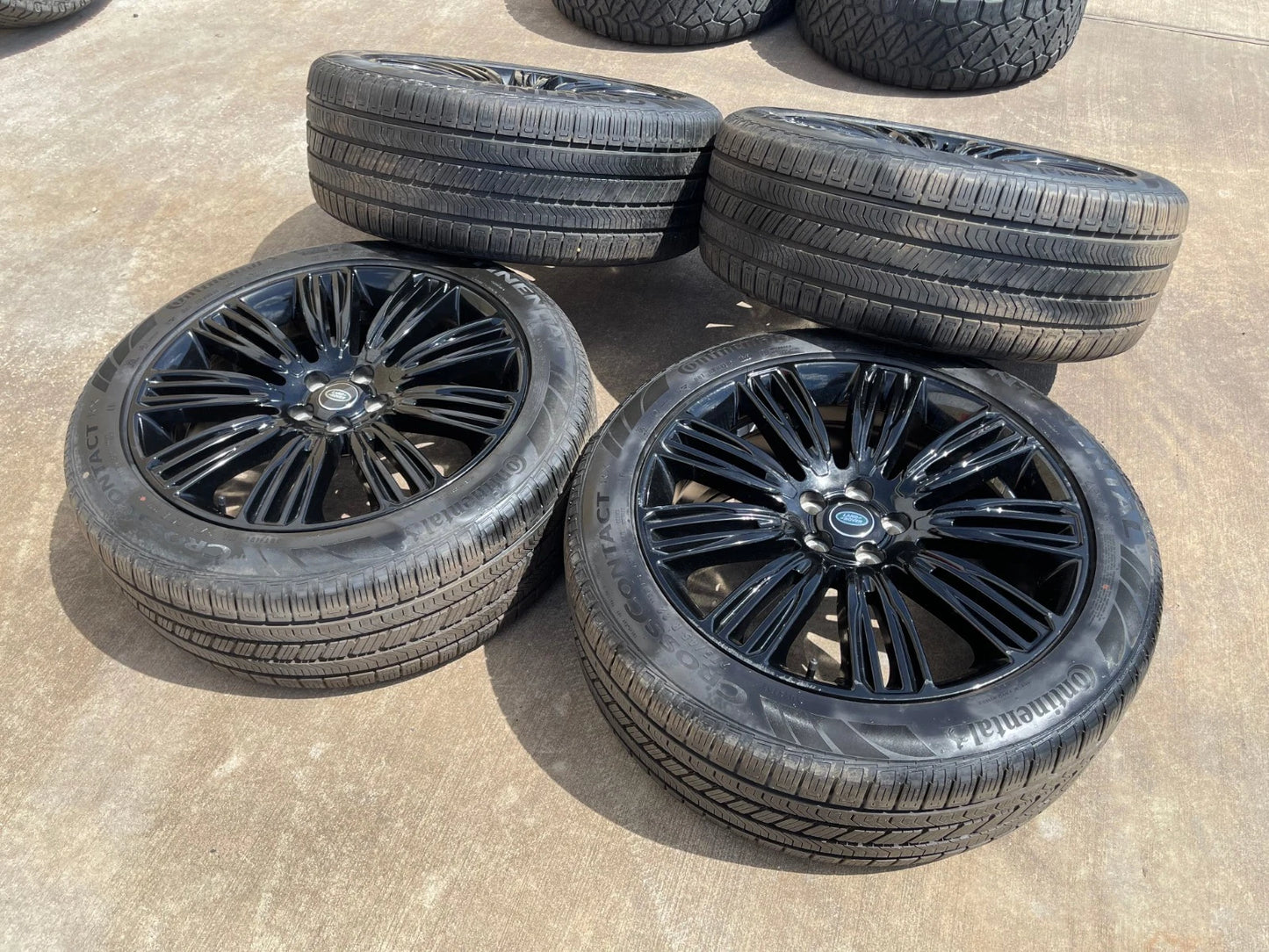 22" Land Rover Range DEFENDER OEM 72328 72331 wheels rims black CONTINENTAL