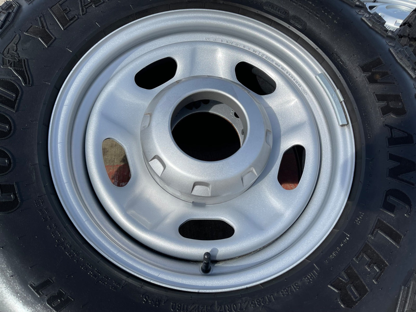 17" Ford F-250 F-350 OEM 3828 wheels rims tires GOODYEAR TERRITORY R/T 33" NEW