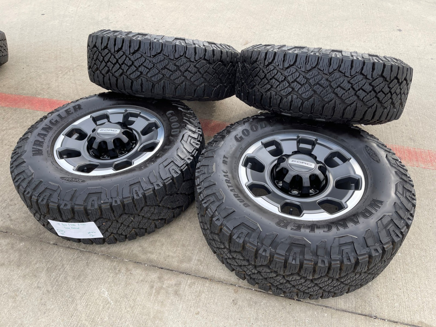 18" Ford F-250 F-350 OEM TREMOR rims wheels 10482 tires 35" DURATRAC R/T