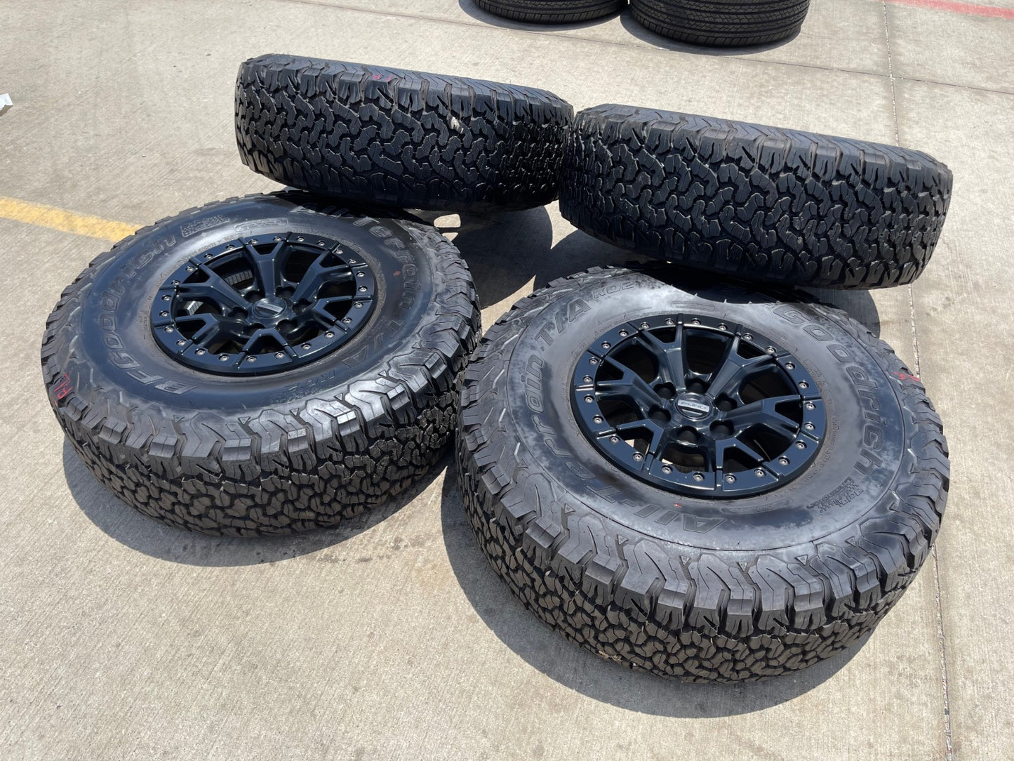 17" Ford F-150 Raptor R OEM BEADLOCK 10460 rims wheels 37" tires BFG