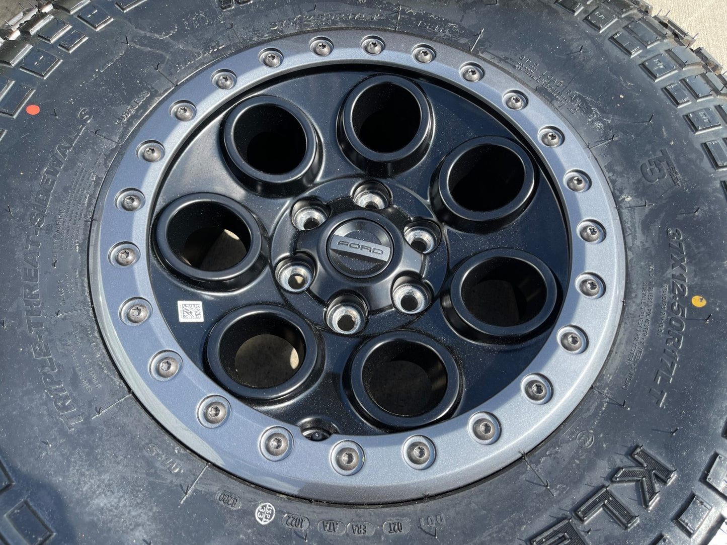 17" Ford F-150 Raptor OEM BEADLOCK 10612 rims wheels 2025 2026 NEW KENDA 37 NEW