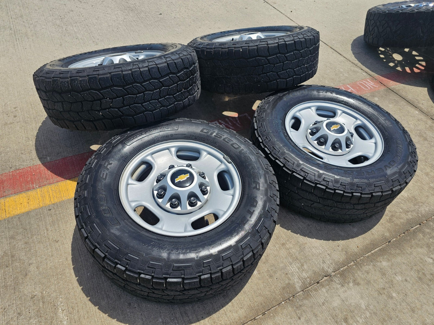 17" Chevy Silverado GMC Sierra 2500 3500 OEM 8095 wheels COOPER A/T3