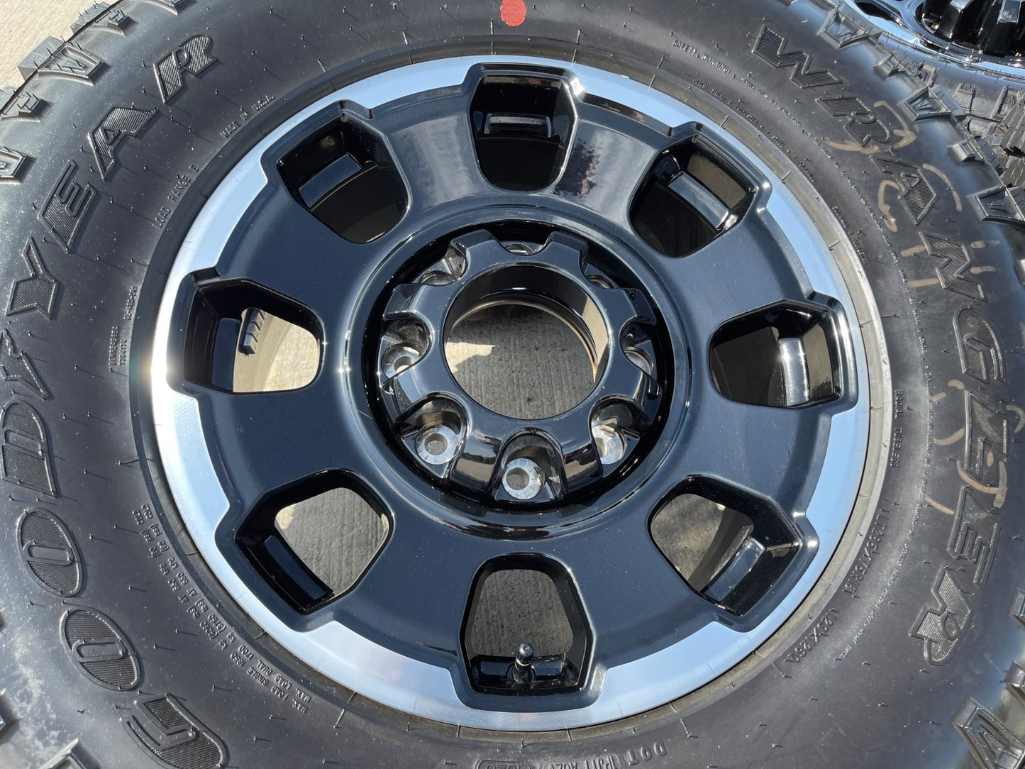 18" Ford F-250 F-350 OEM TREMOR rims wheels 10482 tires DURATRAC R/T 35" NEW