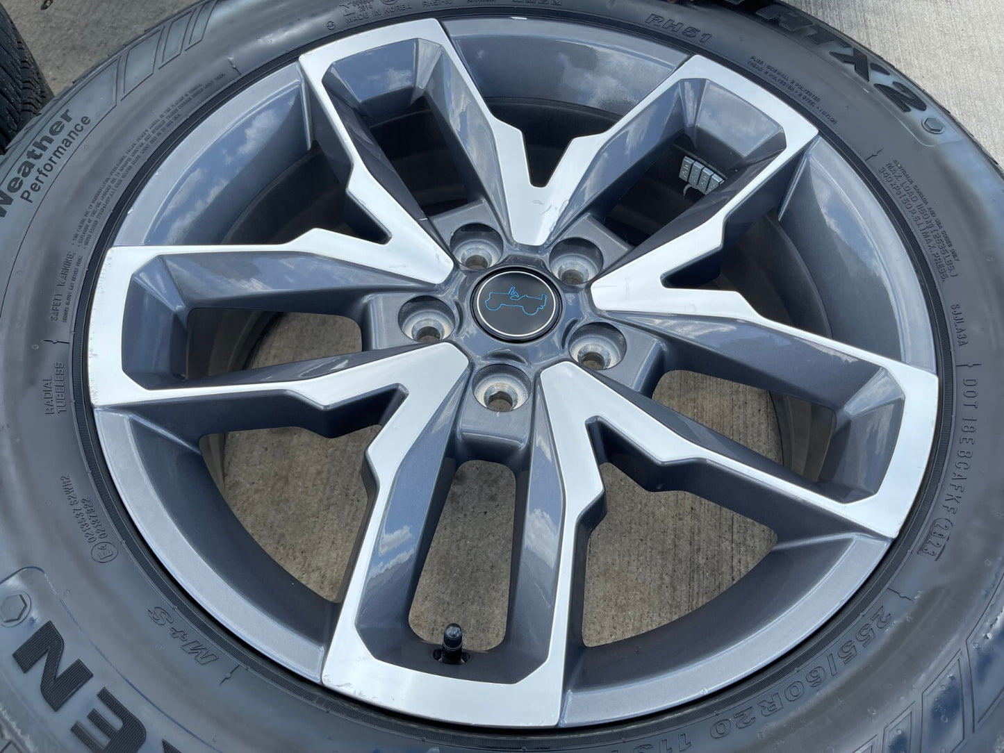 20" Jeep Wrangler Rubicon 4XE OEM 9333 wheels rims Gladiator 2024 2025 2026