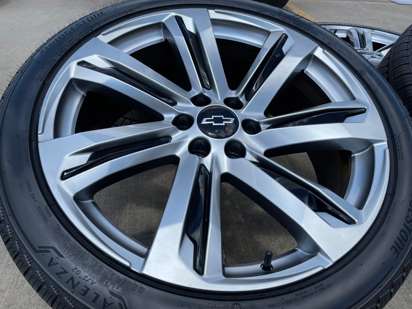 24" Chevy Tahoe Silverado OEM wheels rims tires Escalade 2023 2024 2025 2026 NEW