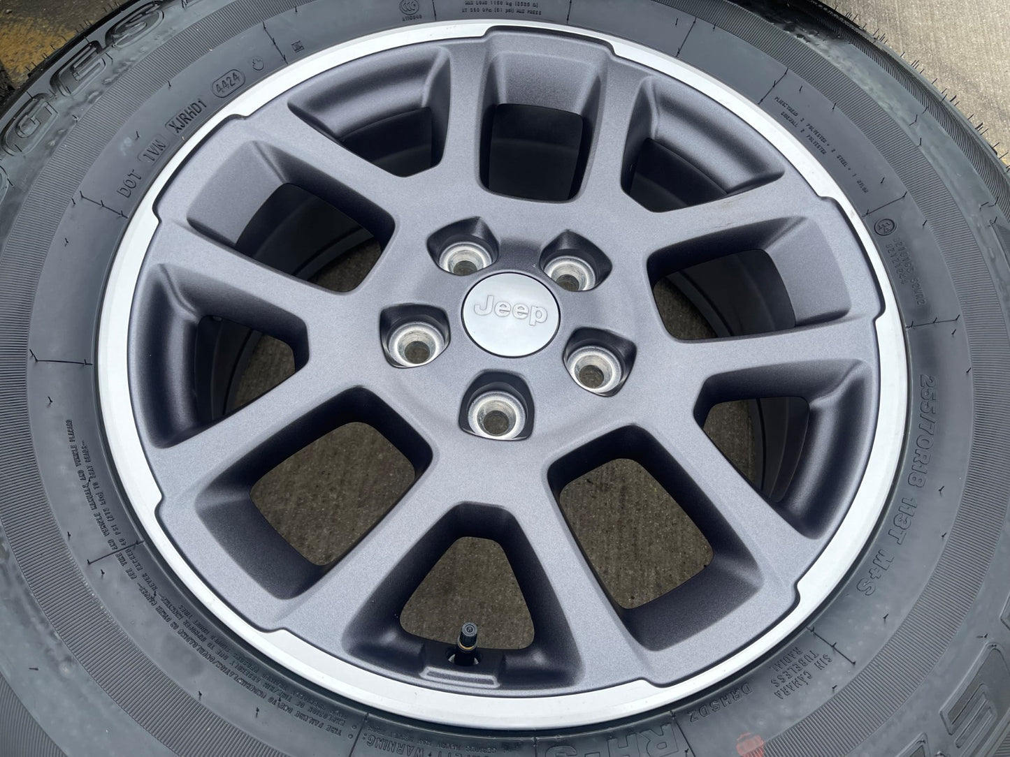 18" Jeep Gladiator Overland OEM wheels rims Wrangler 9241 tires BRIDGESTONE A/T