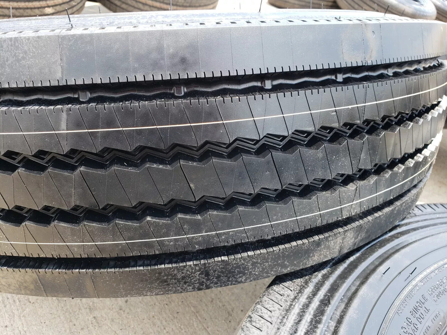 19.5" Ford F-450 F-550 Dually rim RAM 4500 OEM 10x225 spare MICHELIN NEW