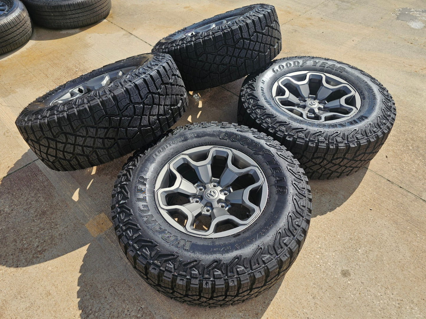 18" Dodge Ram 1500 TRX RHO GRAY OEM 66002 wheels rims SET TERRITORY A/T 35"