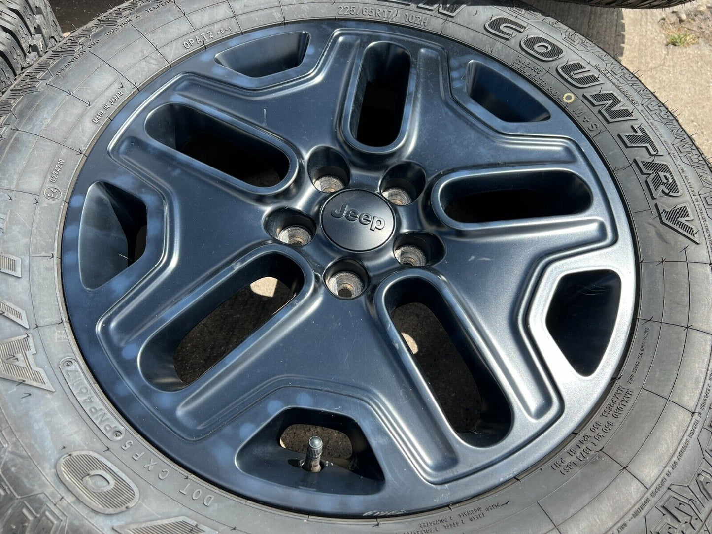 17" Jeep Cherokee wheels OEM rims Compass Renegade 9199 black A/T tires