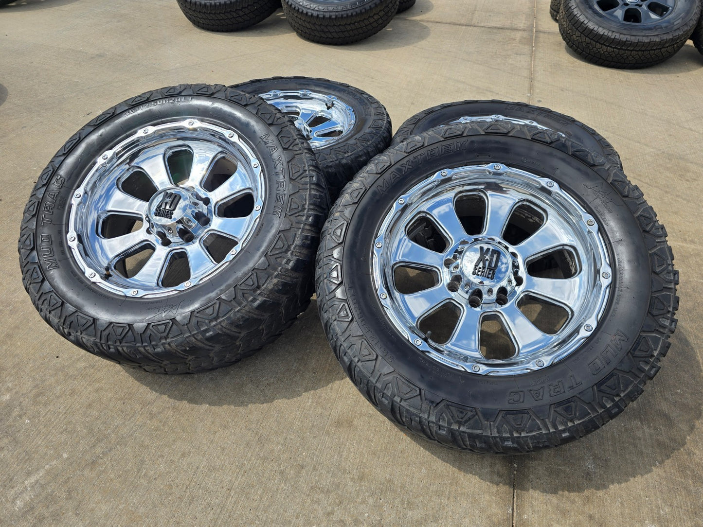 20x9 20" XD Series XD799 Ford F-250 F-350 rims wheels 8x170 -12 35"