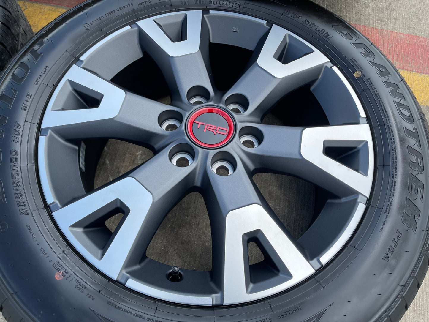 20" Toyota 4Runner TRD OEM 94198 wheels rims Tundra Sequoia 2025 2026 DUNLOP NEW