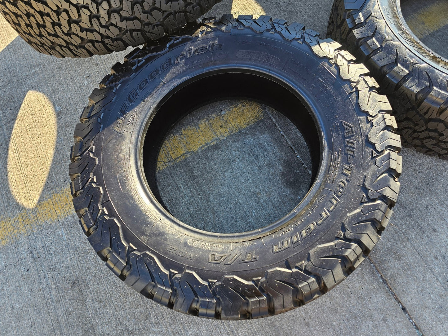 (4) 255/70/18 BFG KO2 A/T tires F-150 Sierra Tahoe Silverado NEW TAKE OFFS NEW