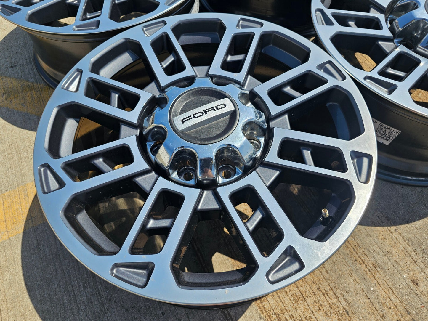 20" Ford F-250 F-350 OEM LIMITED Platinum wheels 10302 10483 rims 2025 2026 NEW