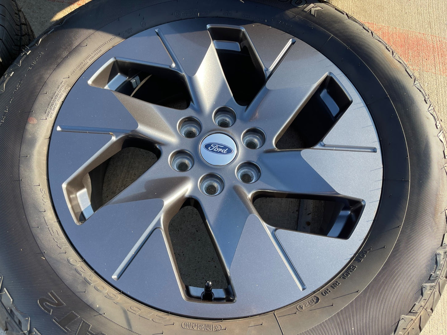 20" Ford F-150 LIMITED OEM rim wheel tire 10471 Expedition 2025 2026 HANKOOK NEW