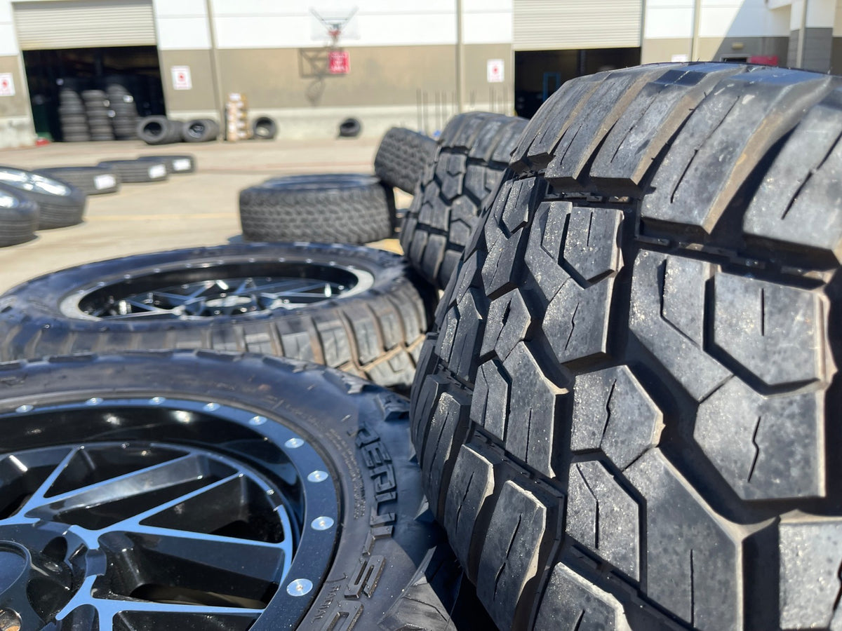 20x9 20" MOTO METAL MO985 Breakout Silverado RAM Tacoma wheels rims 6x139 6x5.5
